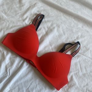 VICTORIA'S SECRET BRA
